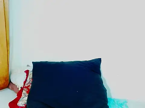 Snapshot of Love-Racheal75 chatting on October 15, 2025, 11:43 am Love-Racheal75 online show from October 15, 2025, 11:43 am