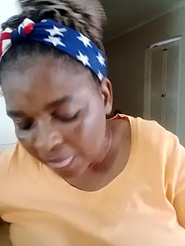 Snapshot of Love-Racheal75 chatting on November 28, 2025, 3:25 pm Love-Racheal75 online show from November 28, 2025, 3:25 pm