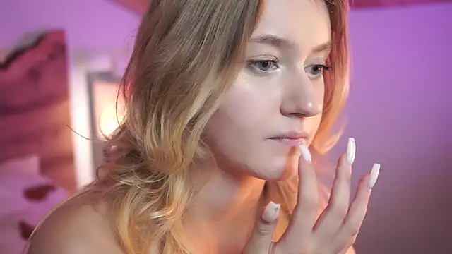 Nerissa xo online show from October 23, 2025, 8:18 pm