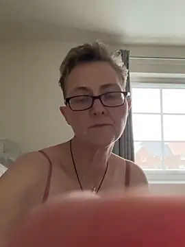 Curvy-Jinx online show from February 3, 2026, 8:52 am