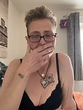 Curvy-Jinx online show from February 5, 2026, 11:59 am