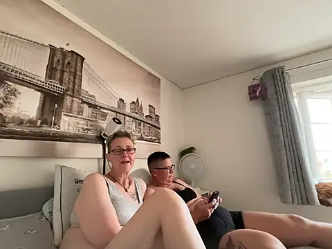 Curvy-Jinx online show from June 21, 2026, 7:49 pm