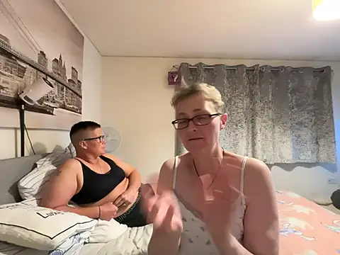 Curvy-Jinx online show from July 19, 2026, 10:46 pm