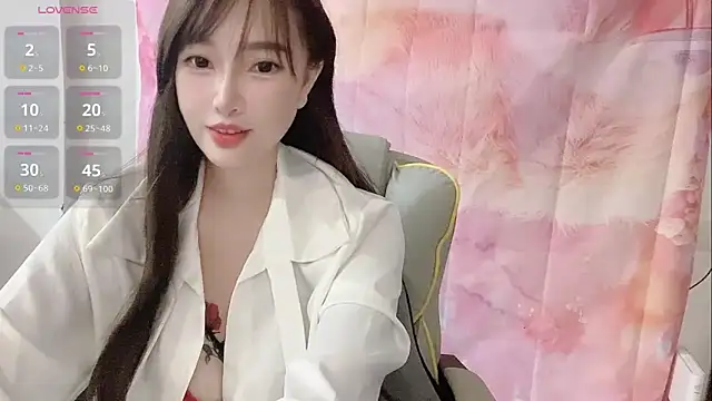 Snapshot of Crush-7ii chatting on October 2, 2025, 1:07 pm Crush-7ii online show from October 2, 2025, 1:07 pm