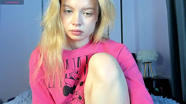 AlisaGoldie online show from November 21, 2025, 3:38 am