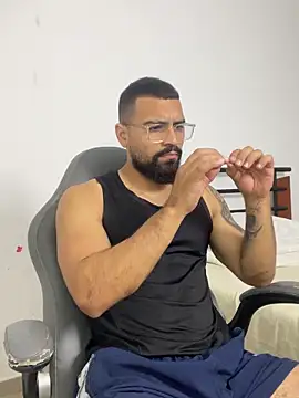 vincentjaxon online show from March 9, 2026, 6:34 pm