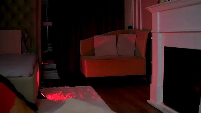 EmaHallee online show from January 9, 2026, 3:42 am