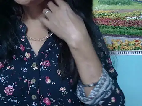 Snapshot of Lovely_bhabhi143 chatting on May 4, 2026, 6:09 am Lovely bhabhi143 online show from May 4, 2026, 6:09 am