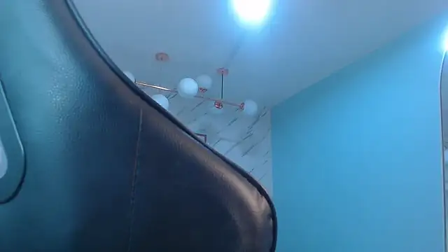 Snapshot of victoria_hernandez_t_ chatting on April 22, 2026, 1:01 pm victoria hernandez t online show from April 22, 2026, 1:01 pm