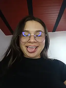 Isa Acosta online show from May 15, 2026, 10:17 pm