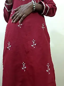 Snapshot of Alia-00 chatting on November 3, 2025, 4:03 am Alia-00 online show from November 3, 2025, 4:03 am