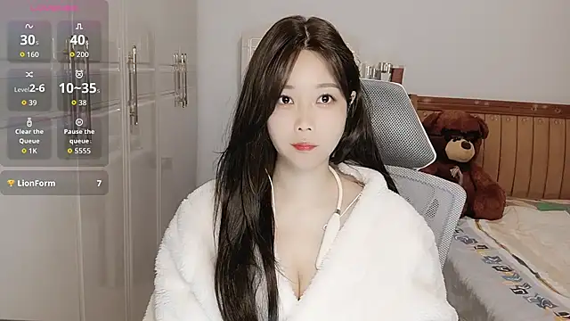 Snapshot of Xiaotantan-99 chatting on October 24, 2025, 7:43 pm Xiaotantan-99 online show from October 24, 2025, 7:43 pm