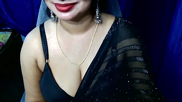 QUEEN SAKHI- online show from March 8, 2026, 4:05 am