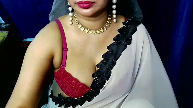 QUEEN SAKHI- online show from March 12, 2026, 6:58 pm