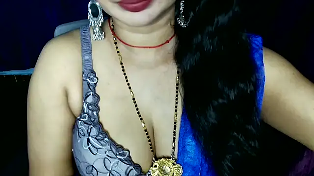 QUEEN SAKHI- online show from June 15, 2026, 6:10 pm