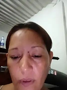 Snapshot of marinita13 chatting on February 14, 2026, 2:08 am marinita13 online show from February 14, 2026, 2:08 am