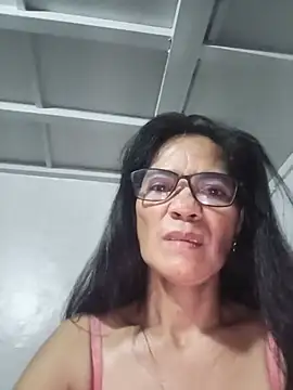 Snapshot of ImYourWoman_55 chatting on June 27, 2026, 7:52 pm ImYourWoman 55 online show from June 27, 2026, 7:52 pm