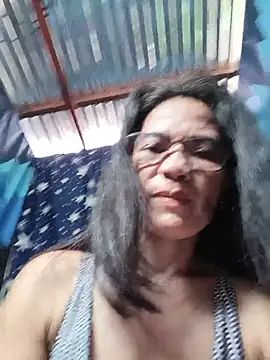Snapshot of ImYourWoman_55 chatting on July 16, 2026, 10:49 pm ImYourWoman 55 online show from July 16, 2026, 10:49 pm