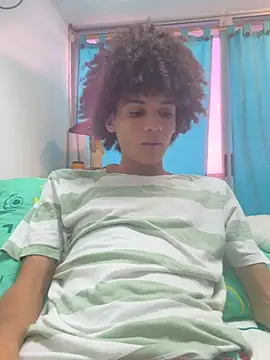 Snapshot of Max_Rain chatting on April 2, 2026, 12:36 pm Max Rain online show from April 2, 2026, 12:36 pm