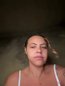 Snapshot of Chloe_Leaozinho chatting on May 20, 2026, 5:02 am Chloe Leaozinho online show from May 20, 2026, 5:02 am