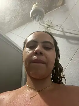 Chloe Leaozinho online show from July 20, 2026, 10:01 pm