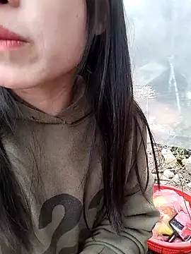 Tiyir597 online show from December 17, 2025, 3:23 am