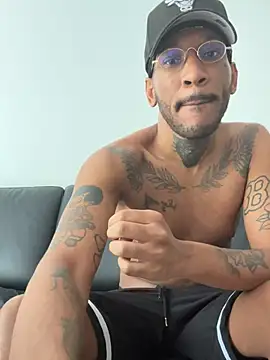 Snapshot of bamfbobbybrown chatting on August 7, 2026, 4:31 pm bamfbobbybrown online show from August 7, 2026, 4:31 pm