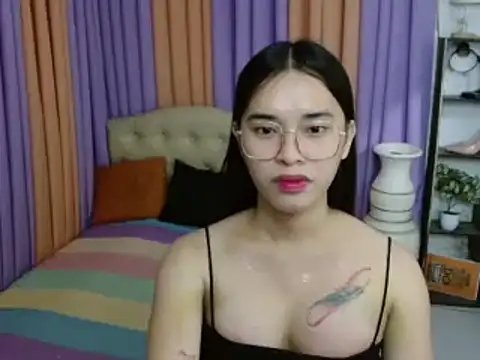 Snapshot of SeductiveAppleTS chatting on December 19, 2025, 5:36 am SeductiveAppleTS online show from December 19, 2025, 5:36 am