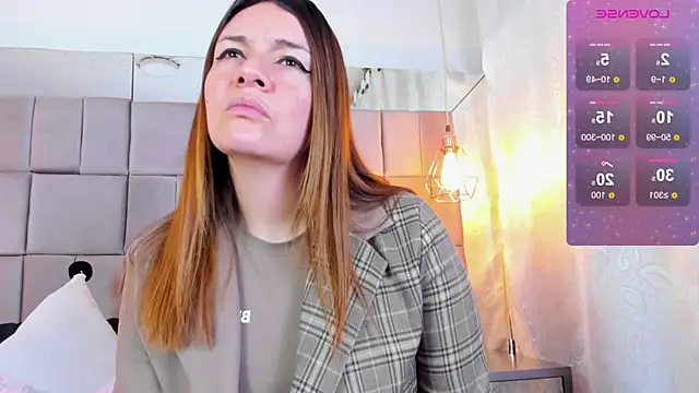 antoneella jones online show from September 10, 2025, 1:22 pm