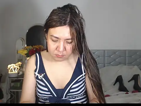 stellahugeX online show from November 13, 2025, 8:52 pm