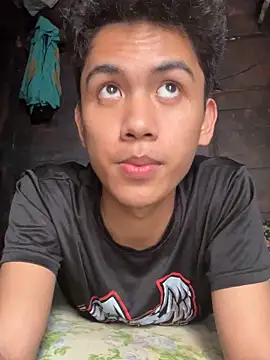 Snapshot of Demure_Asian143 chatting on September 26, 2025, 6:39 am Demure Asian143 online show from September 26, 2025, 6:39 am