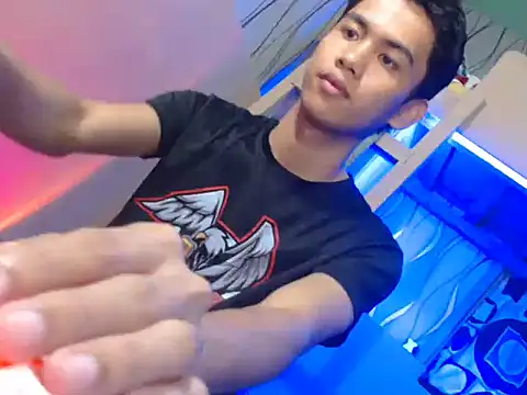 Snapshot of Demure_Asian143 chatting on October 6, 2025, 9:29 am Demure Asian143 online show from October 6, 2025, 9:29 am