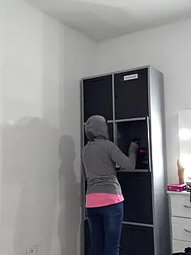 Snapshot of Merybeks chatting on September 12, 2025, 10:37 am Merybeks online show from September 12, 2025, 10:37 am