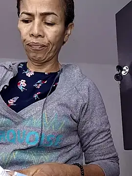 Snapshot of Merybeks chatting on November 14, 2025, 10:36 am Merybeks online show from November 14, 2025, 10:36 am