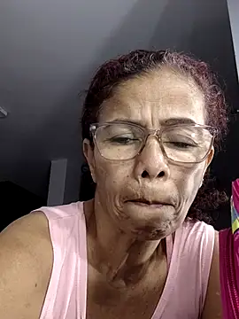 Snapshot of Merybeks chatting on April 27, 2026, 10:02 am Merybeks online show from April 27, 2026, 10:02 am