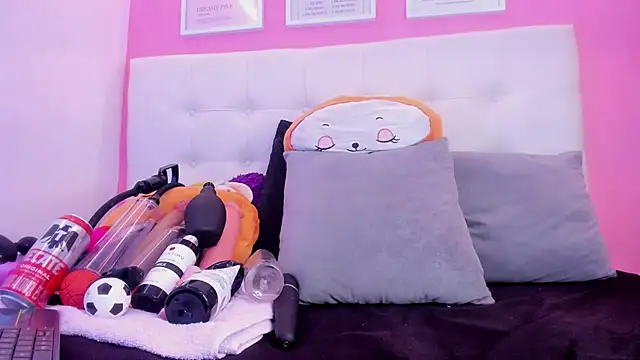 Willow Wright online show from March 11, 2026, 2:23 pm