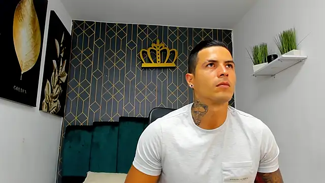andres-clark92 online show from May 9, 2026, 11:21 pm