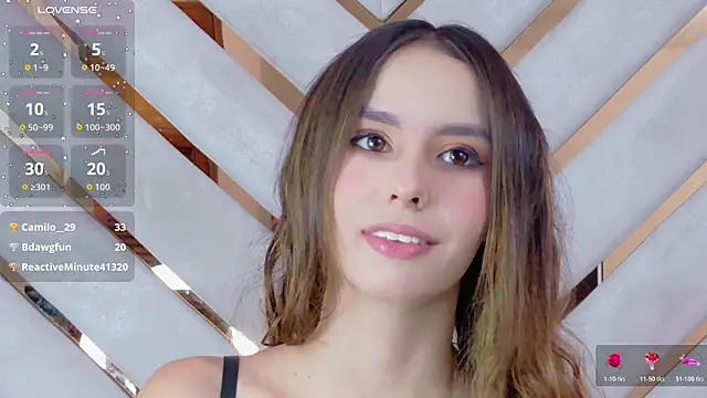 Snapshot of Sarah-Grace chatting on June 25, 2026, 12:32 am Sarah-Grace online show from June 25, 2026, 12:32 am