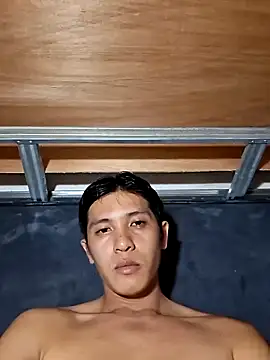 darryl hugecok online show from December 18, 2025, 4:51 am