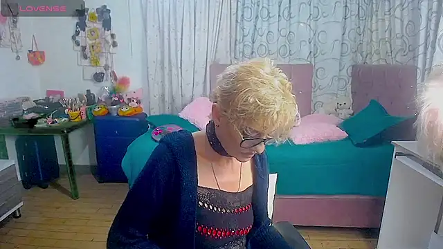 Snapshot of isabella-lips007 chatting on July 26, 2026, 1:58 am isabella-lips007 online show from July 26, 2026, 1:58 am