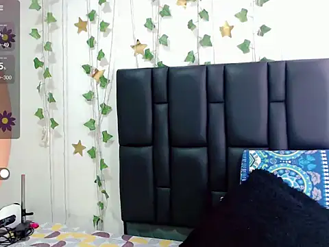 sara arias00 online show from September 19, 2025, 1:12 pm