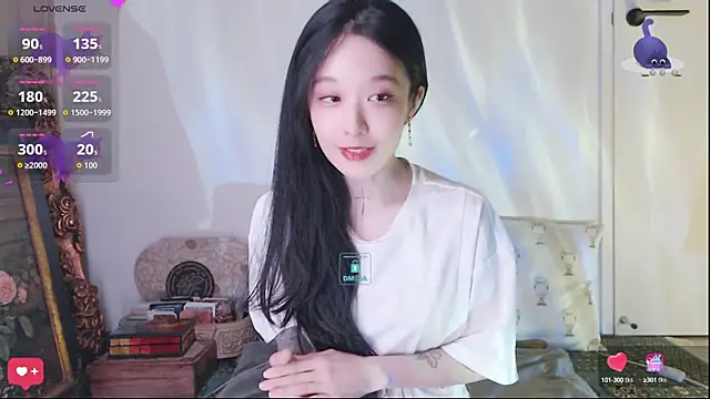 Snapshot of Etherealcat33 chatting on September 18, 2025, 12:40 pm Etherealcat33 online show from September 18, 2025, 12:40 pm