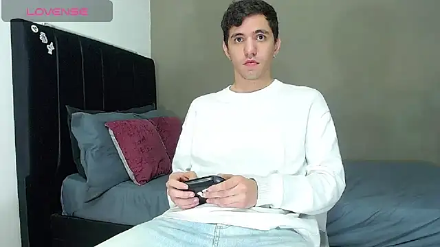 Matteo12  online show from February 19, 2026, 1:34 am