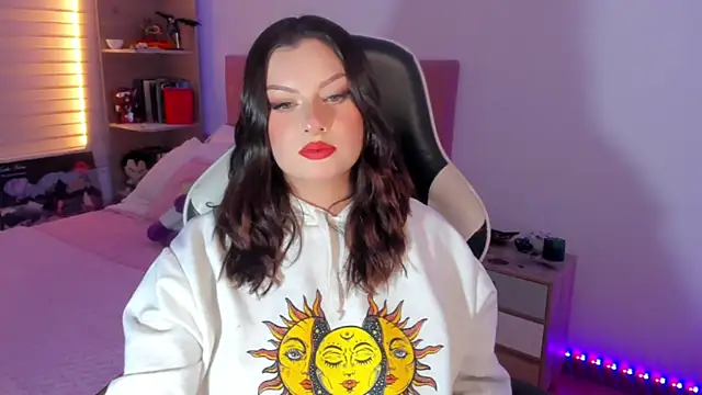 OphelianaRose33 online show from July 21, 2026, 10:23 pm