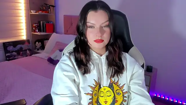 OphelianaRose33 online show from July 25, 2026, 7:00 pm
