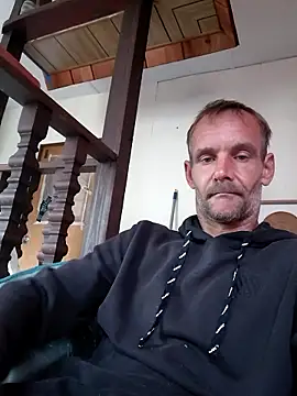 Hungwell1515 online show from January 13, 2026, 3:06 pm