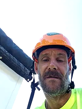 Hungwell1515 online show from July 2, 2026, 1:39 pm