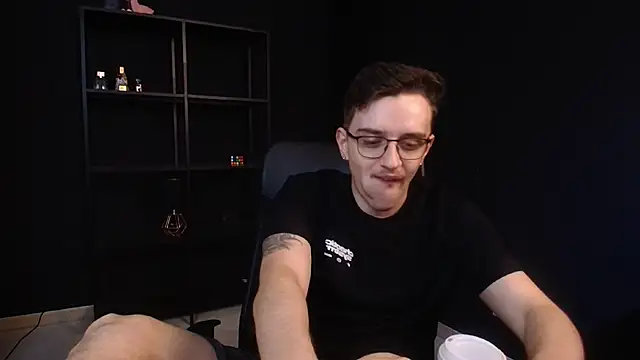 Snapshot of FelixStarkk chatting on May 15, 2026, 5:03 am FelixStarkk online show from May 15, 2026, 5:03 am