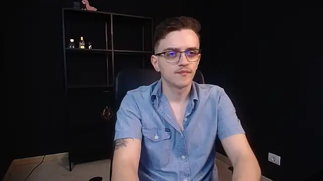 Snapshot of FelixStarkk chatting on May 17, 2026, 5:49 am FelixStarkk online show from May 17, 2026, 5:49 am