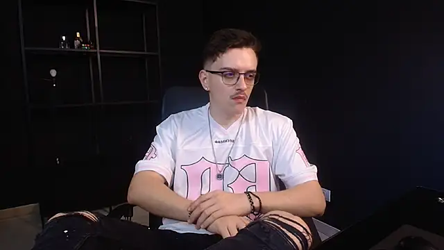 Snapshot of FelixStarkk chatting on June 5, 2026, 4:52 am FelixStarkk online show from June 5, 2026, 4:52 am